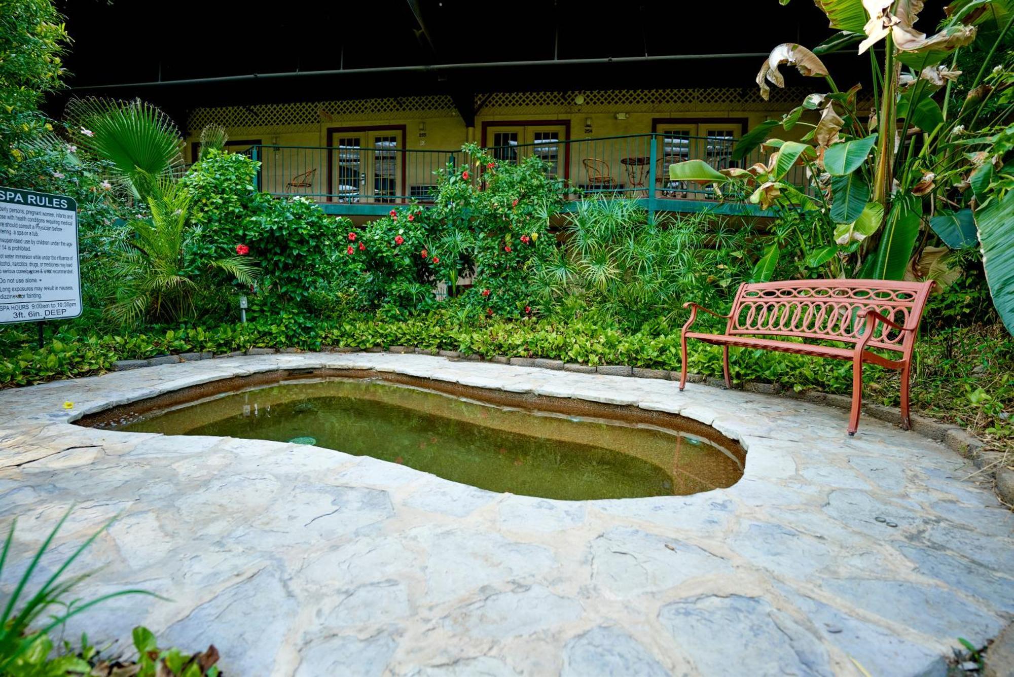 Family Garden Inn & Suites Laredo Ngoại thất bức ảnh