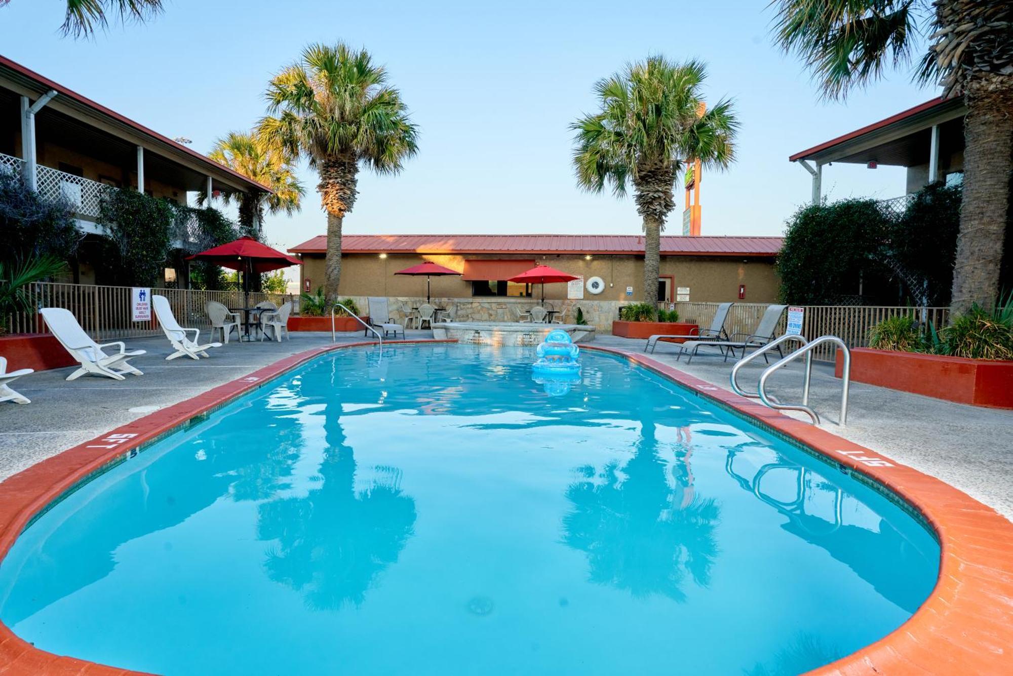 Family Garden Inn & Suites Laredo Ngoại thất bức ảnh