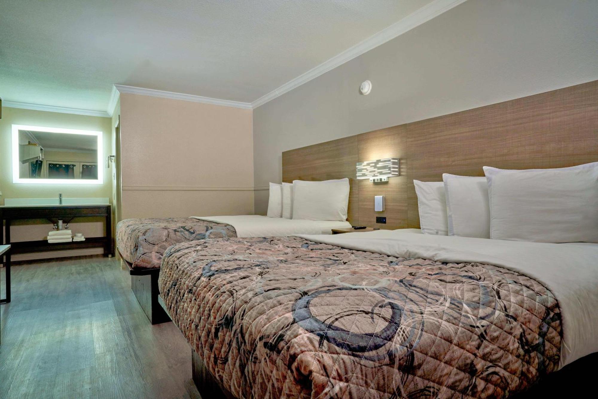 Family Garden Inn & Suites Laredo Ngoại thất bức ảnh