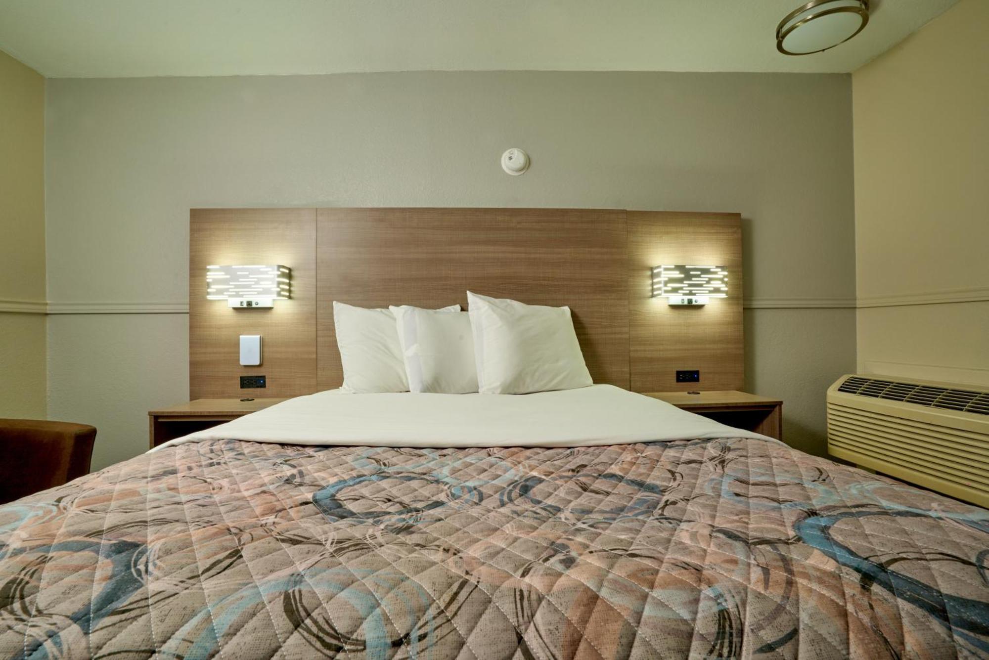 Family Garden Inn & Suites Laredo Ngoại thất bức ảnh